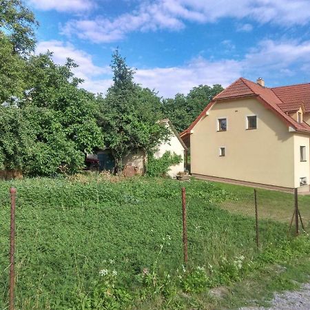 Apartman Pod Kalvariou - Rodinny Dom Банська Штявниця Екстер'єр фото