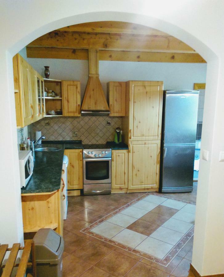 Apartman Pod Kalvariou - Rodinny Dom Банська Штявниця Екстер'єр фото