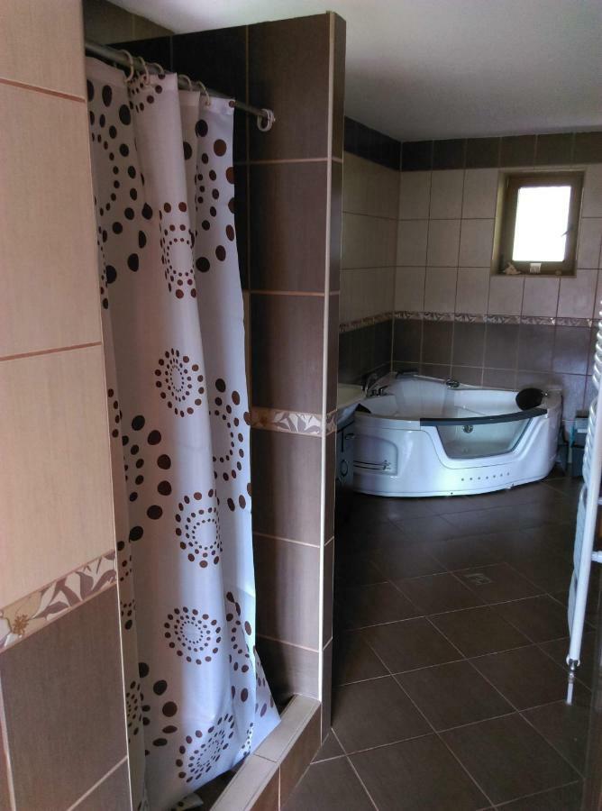 Apartman Pod Kalvariou - Rodinny Dom Банська Штявниця Екстер'єр фото